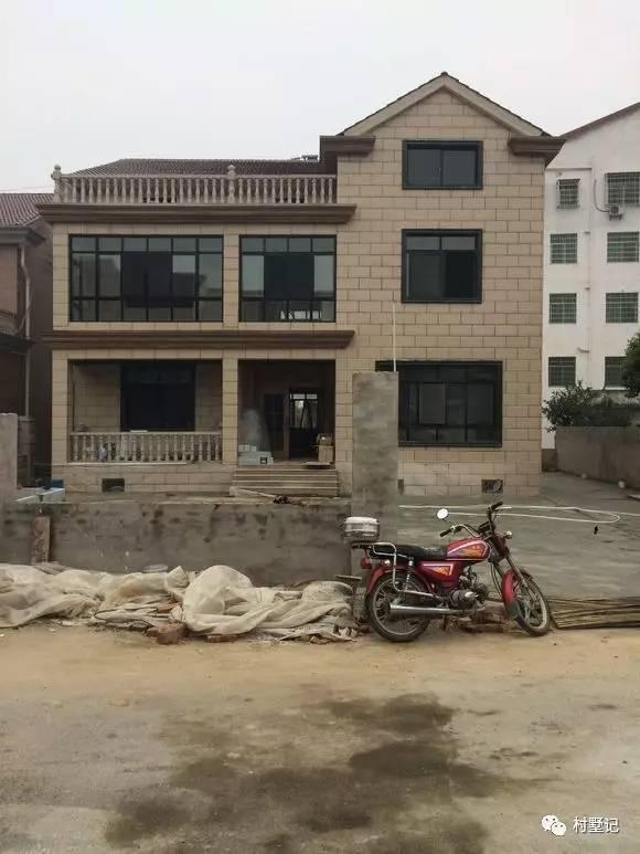 「附裝修實(shí)拍」兩層自建農(nóng)村別墅，看后才覺得自家的房子白建了