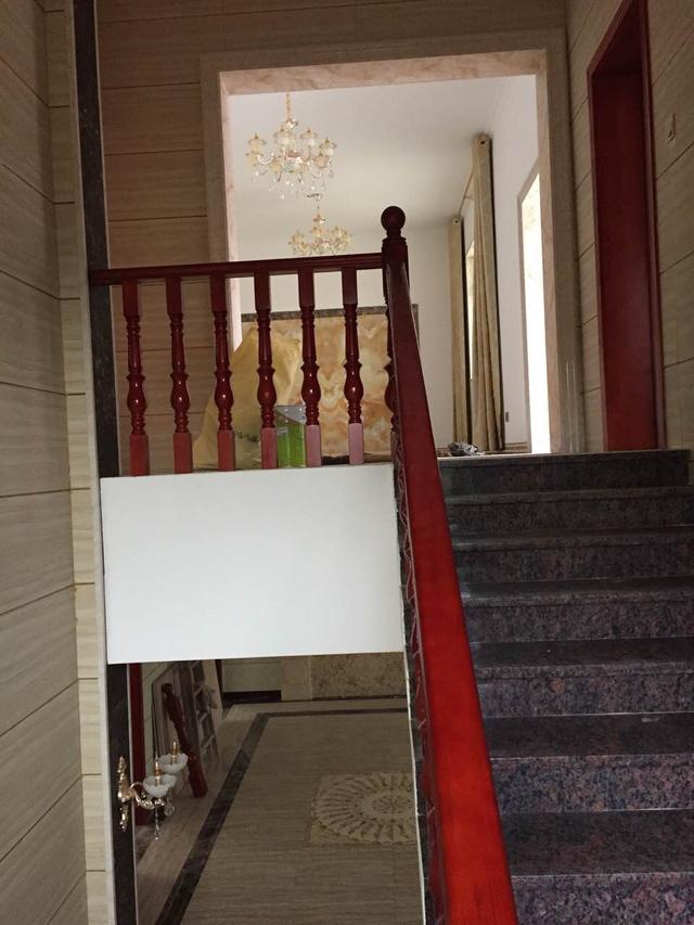 三層復(fù)式小別墅，都說不管從哪個方向看都好看，這錢花的太值了！