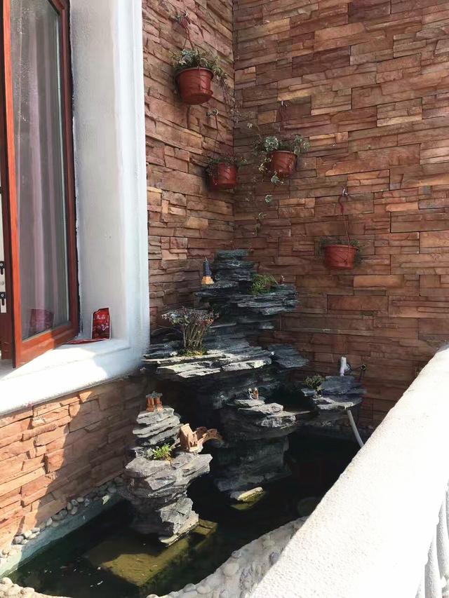 誰說一層自建房不好看，看看這款一層帶閣樓小別墅，洋氣又大方！