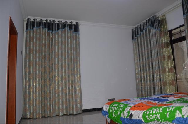 本套小別墅建成后，全村男女老少都來圍觀，主體30萬，貴嗎？