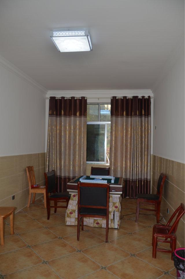 本套小別墅建成后，全村男女老少都來圍觀，主體30萬，貴嗎？