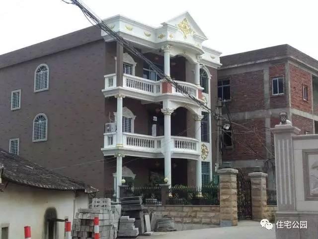 農(nóng)村自建3層別墅，8間臥室再也不怕兄弟多不夠住了！