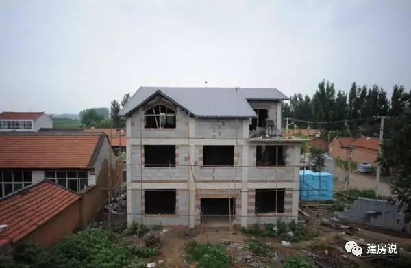 包工頭說別墅外墻這樣做省10萬元！