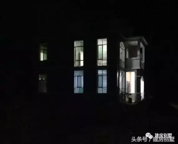 借錢也要蓋的一款別墅圖，房子周正外觀大氣，太值了