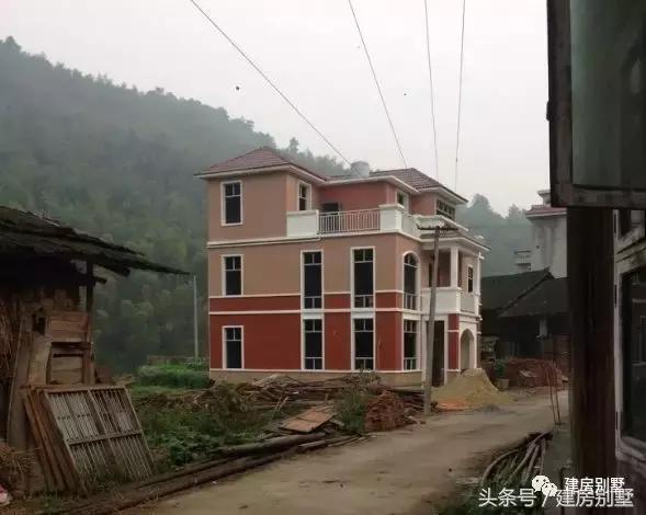 借錢也要蓋的一款別墅圖，房子周正外觀大氣，太值了