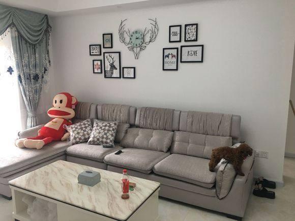 6萬簡單裝修的婚房，簡單美觀，可朋友都說墻上貼花太幼稚了，大家看看呢？