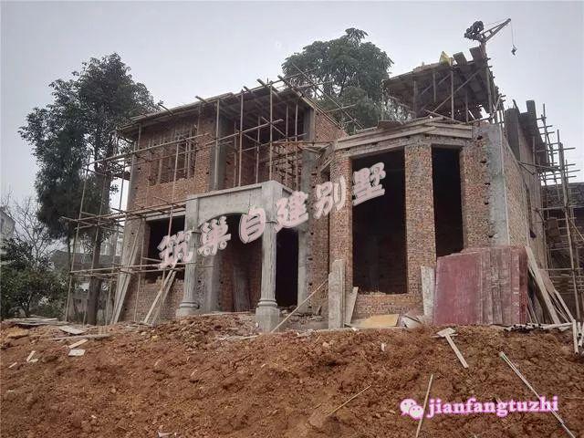 100平方米簡歐式二層農(nóng)村自建房，10*10米，簡單實用。