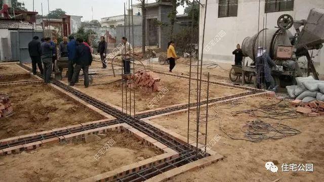 做毛坯花了50萬(wàn)，裝修花了20萬(wàn)，這套2層別墅，驚艷了十里八鄉(xiāng)