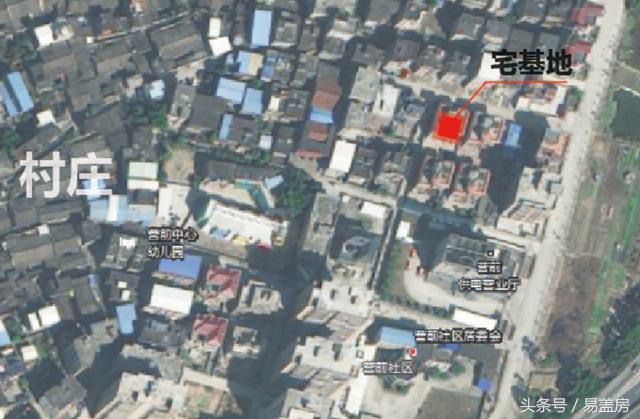 三層歐式別墅圖，方、圓的經(jīng)典結合，讓你在村內(nèi)享受品質生活