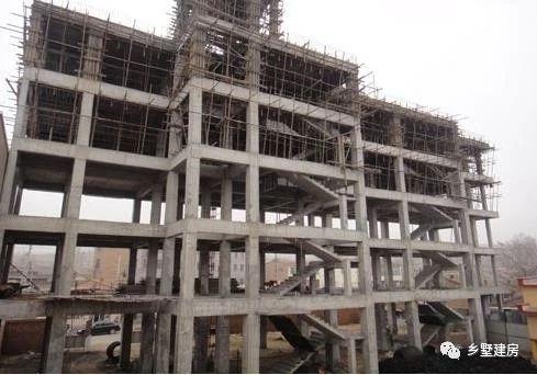 為你解答農(nóng)村自建房設(shè)計(jì)圖用框架結(jié)構(gòu)還是磚混結(jié)構(gòu)，助你建棟好房子！