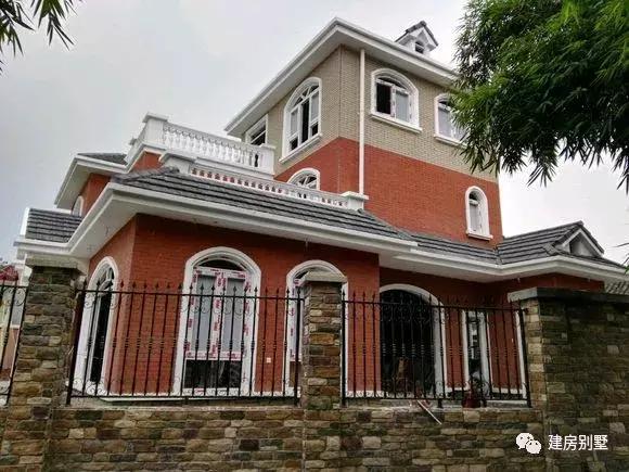 55萬建成的三層別墅設(shè)計(jì)圖，神似城堡，別人看了都想仿建