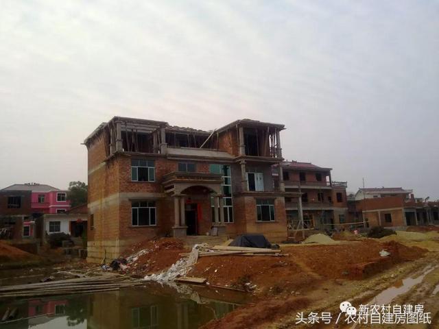 30萬(wàn)的別墅設(shè)計(jì)圖，10年增值了4倍，現(xiàn)在都有人照著建