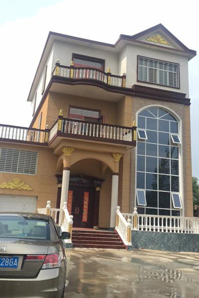 一套3層別墅設(shè)計(jì)圖，造型精致，布局實(shí)用，建好實(shí)體比效果圖要好看很多