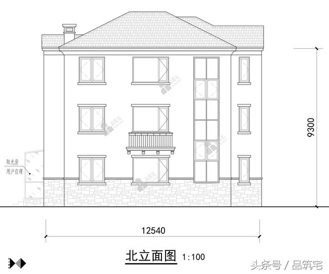 12X10三層西班牙風(fēng)格別墅圖，戶型方正、緊湊實用，有露臺有陽光房有院子，一家共享天倫~