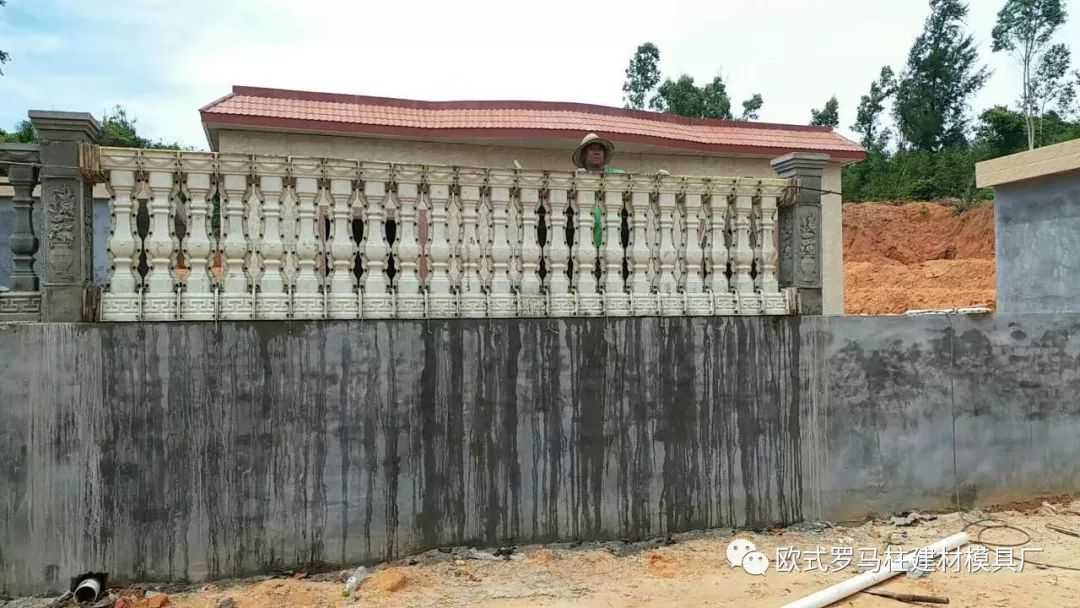 水泥藝術(shù)圍欄模具越來越流行，給城市和農(nóng)村增添色彩