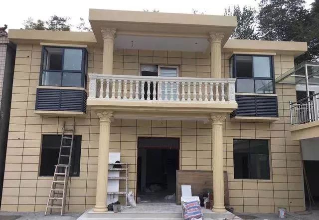 農(nóng)村自建房羅馬柱怎么做？GRC水泥預(yù)制、模板現(xiàn)澆羅馬柱