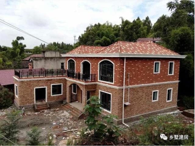 看上去毫無建房欲望的自建房設(shè)計圖紙，誰能想到建出來的房子這么好看