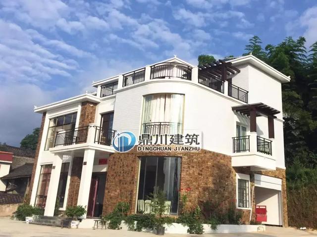 一套別墅，兩種布局設(shè)計(jì)，三層簡(jiǎn)歐風(fēng)格的別墅設(shè)計(jì)圖，造價(jià)只要28萬，建好驚艷鄰里鄉(xiāng)親