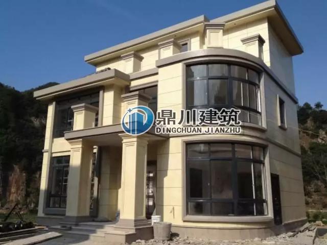 一套別墅，兩種布局設(shè)計(jì)，三層簡(jiǎn)歐風(fēng)格的別墅設(shè)計(jì)圖，造價(jià)只要28萬，建好驚艷鄰里鄉(xiāng)親