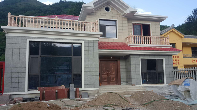 最好看的農(nóng)村二層樓房,第1款23萬建好，第2款25萬建好，但都喜歡第1款？