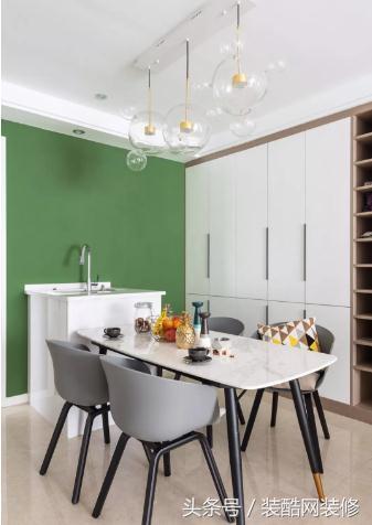 小戶型85㎡簡(jiǎn)約北歐風(fēng)3居室，軟硬裝花了17萬(wàn)，儲(chǔ)物空間大，電視墻裝修最成功！