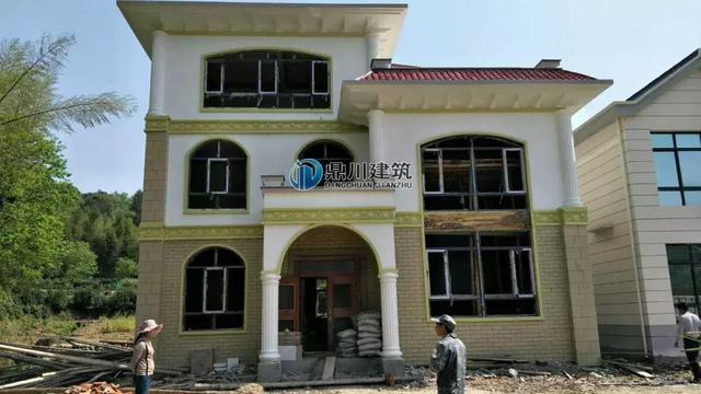 三層歐式別墅設(shè)計(jì)圖，11.8x12.5米，有棋牌室、多功能廳，含7個臥室，案例2最美，案例3花了50萬