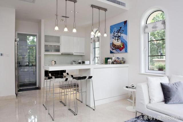 270平方米現(xiàn)代風(fēng)格別墅，簡潔舒適的奢華豪宅。