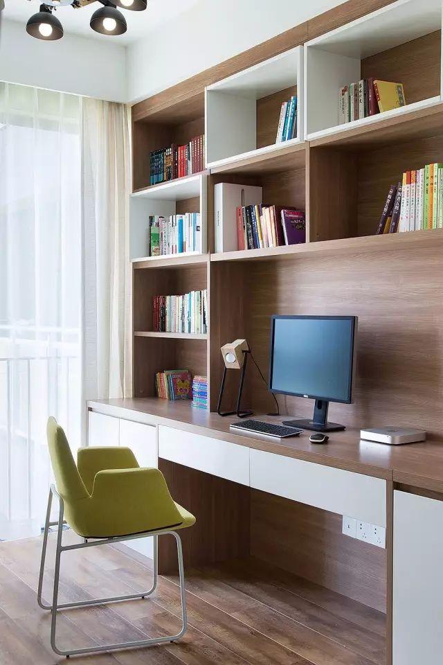 125平方的現(xiàn)代簡約風格裝修效果圖，空間寬敞明亮，三居室的環(huán)境打造的非常簡約小資。