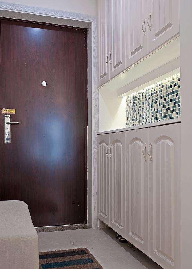 90㎡的三居室，普普通通的裝修風格，但是很溫馨。