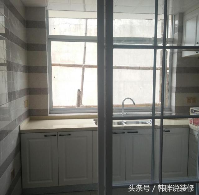 90㎡小三房簡(jiǎn)裝8萬(wàn)搞定，工薪階層新房裝修，瓷磚搭配大白墻。