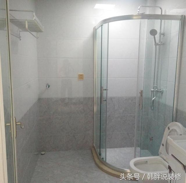 90㎡小三房簡(jiǎn)裝8萬(wàn)搞定，工薪階層新房裝修，瓷磚搭配大白墻。