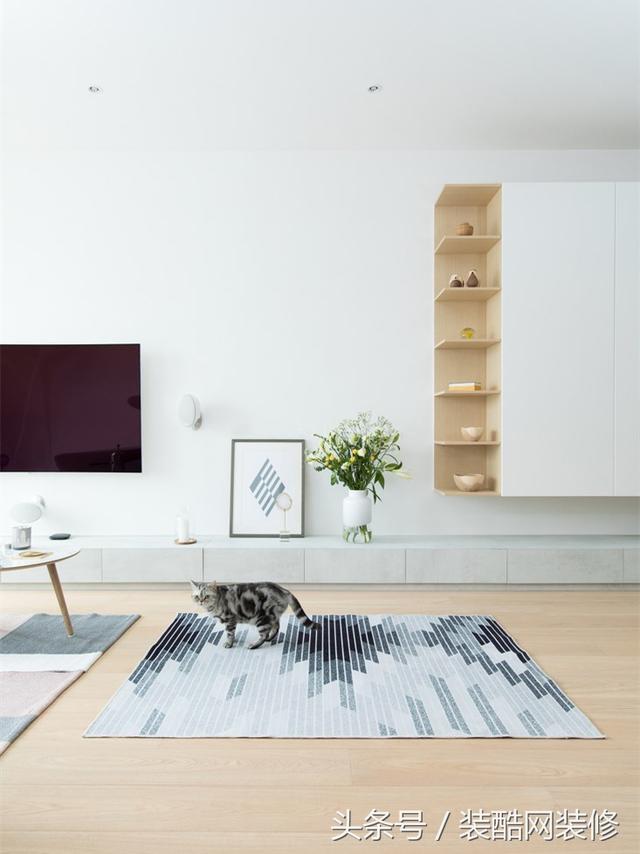 96㎡的?簡(jiǎn)約的原木風(fēng)裝修，室內(nèi)裝潢整潔簡(jiǎn)約，最愛客廳清新的裝修，自然環(huán)保