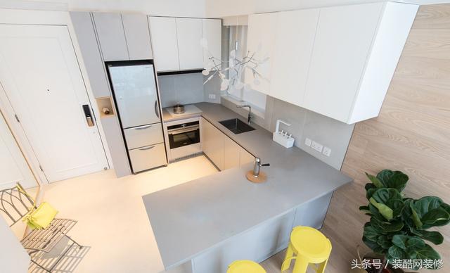 96㎡的?簡(jiǎn)約的原木風(fēng)裝修，室內(nèi)裝潢整潔簡(jiǎn)約，最愛客廳清新的裝修，自然環(huán)保