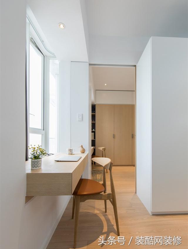 96㎡的?簡(jiǎn)約的原木風(fēng)裝修，室內(nèi)裝潢整潔簡(jiǎn)約，最愛客廳清新的裝修，自然環(huán)保