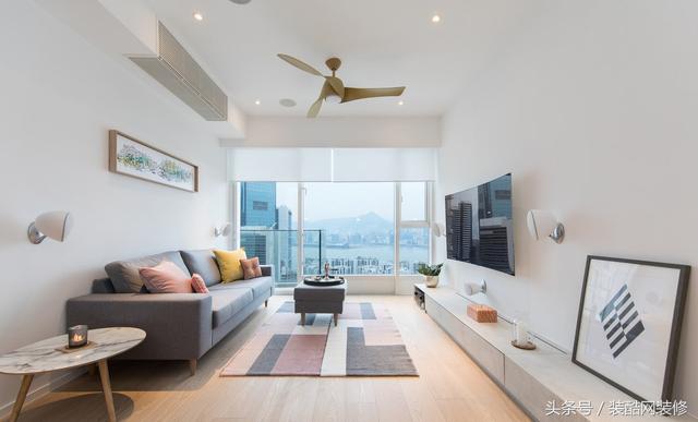 96㎡的?簡(jiǎn)約的原木風(fēng)裝修，室內(nèi)裝潢整潔簡(jiǎn)約，最愛客廳清新的裝修，自然環(huán)保