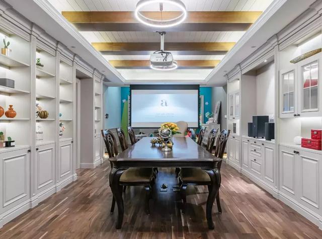 290平復(fù)式別墅實(shí)景設(shè)計(jì)：世界之遠(yuǎn)，其實(shí)不過是晝夜、廚房與愛