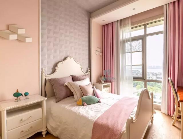 290平復(fù)式別墅實(shí)景設(shè)計(jì)：世界之遠(yuǎn)，其實(shí)不過是晝夜、廚房與愛