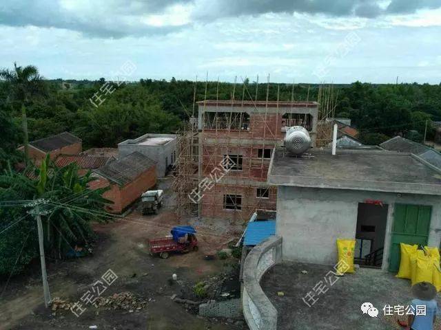 曬家丨回鄉(xiāng)蓋別墅，80歲母親全程監(jiān)工，60萬建成引來全鄉(xiāng)觀摩！