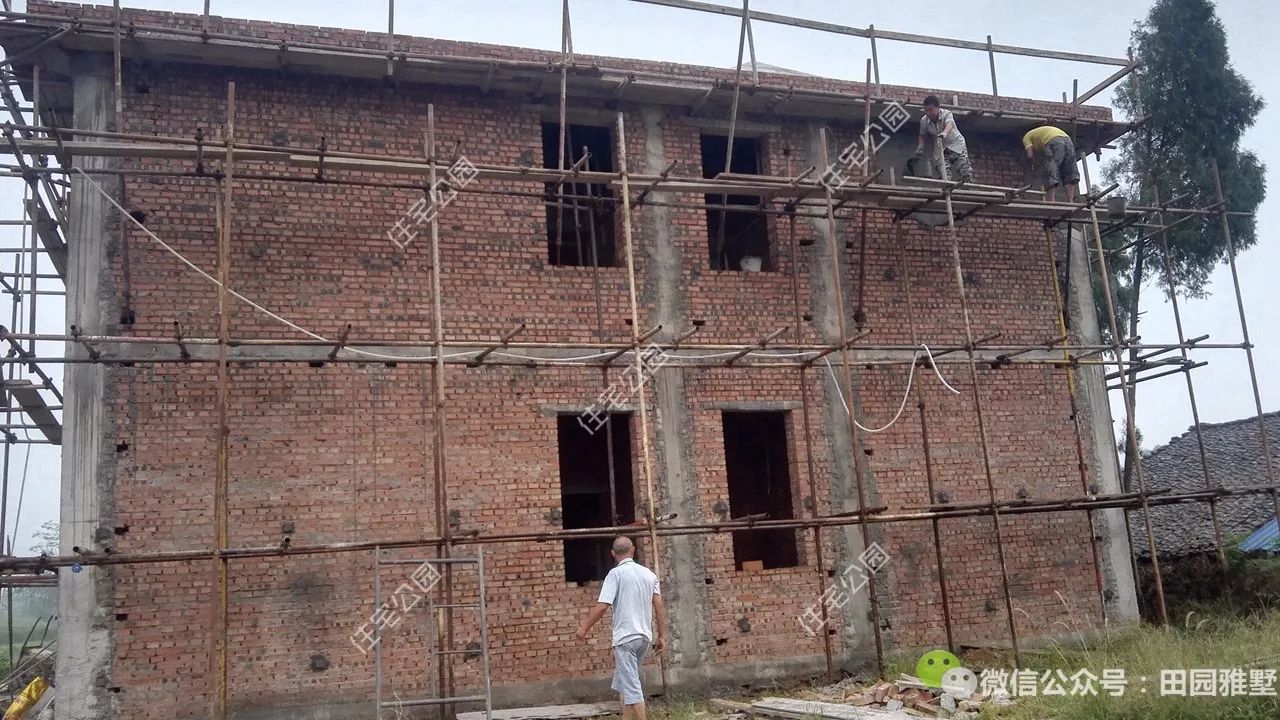 明星戶型神還原，37萬不僅路修好房建成，還把裝修化糞池也搞定了？丨施工隊(duì)作品展