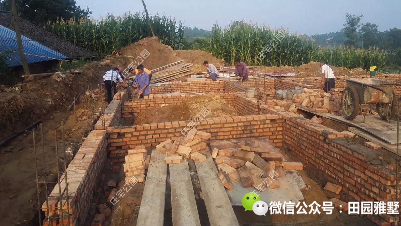 明星戶型神還原，37萬不僅路修好房建成，還把裝修化糞池也搞定了？丨施工隊(duì)作品展