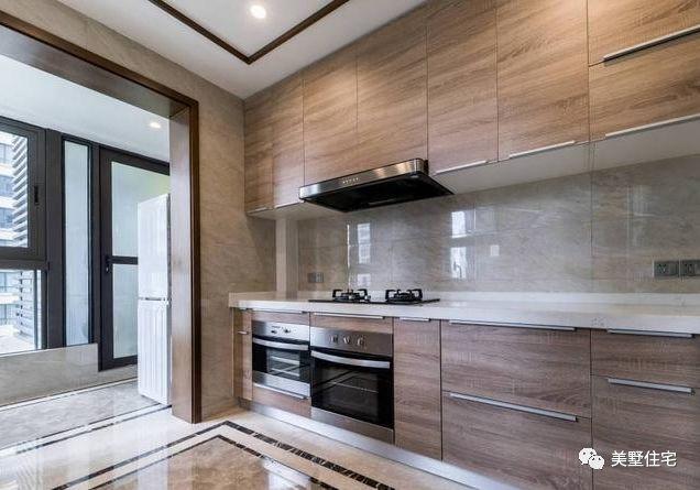 平屋頂新中式農(nóng)村自建別墅圖，既有現(xiàn)代風(fēng)格的簡約又有傳統(tǒng)元素的雋永