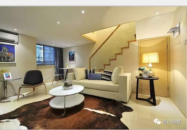 10米×13.34米三層鄉(xiāng)村自建別墅圖，簡單大方又實用，主體36萬建成！