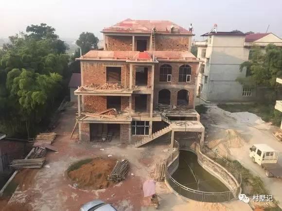 農(nóng)村自建三層別墅設(shè)計圖，戶型合理，居住舒適，讓你有一套屬于自己的房子