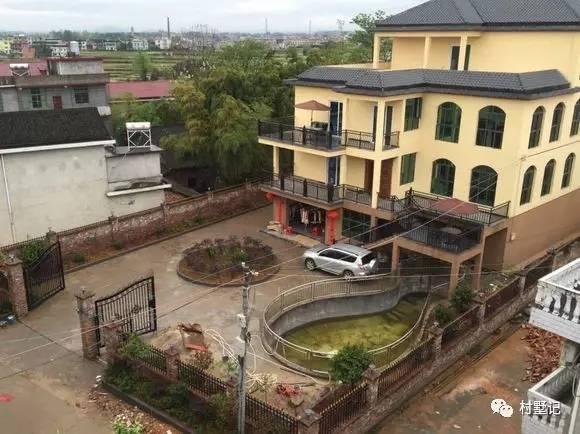 農(nóng)村自建三層別墅設(shè)計圖，戶型合理，居住舒適，讓你有一套屬于自己的房子