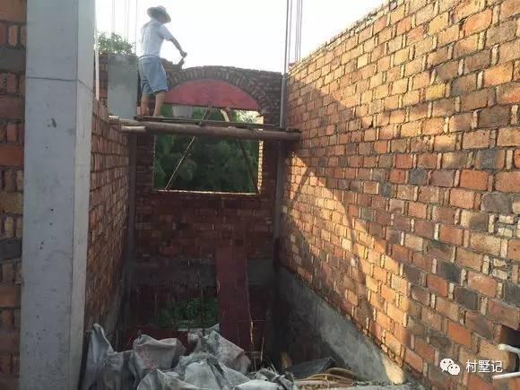 農(nóng)村自建三層別墅設(shè)計圖，戶型合理，居住舒適，讓你有一套屬于自己的房子