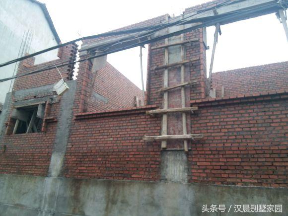 自建三層別墅，附平面設計圖，造價30萬左右，12X9.3米有露臺和院子