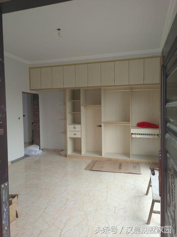 自建三層別墅，附平面設計圖，造價30萬左右，12X9.3米有露臺和院子