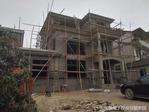 自建三層別墅，附平面設計圖，造價30萬左右，12X9.3米有露臺和院子