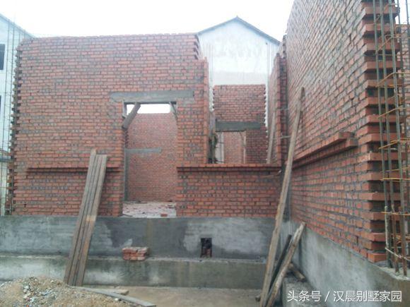 自建三層別墅，附平面設計圖，造價30萬左右，12X9.3米有露臺和院子