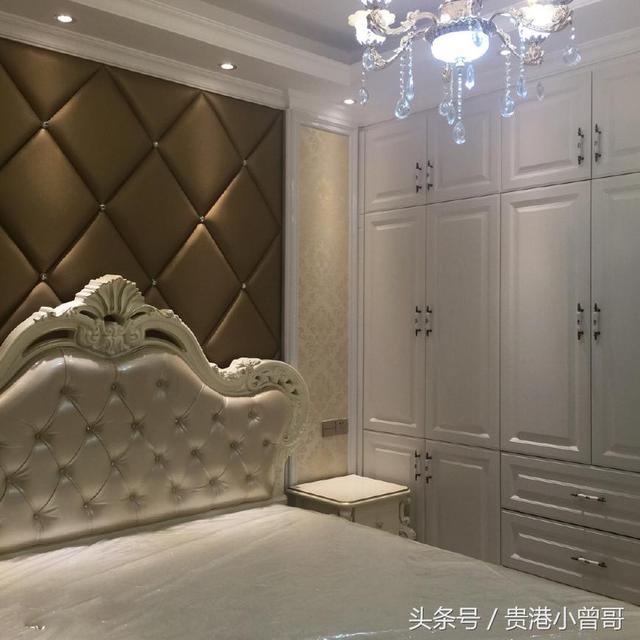 新房花了20萬請表哥裝修完工，全屋真漂亮，電視墻特別搶眼！